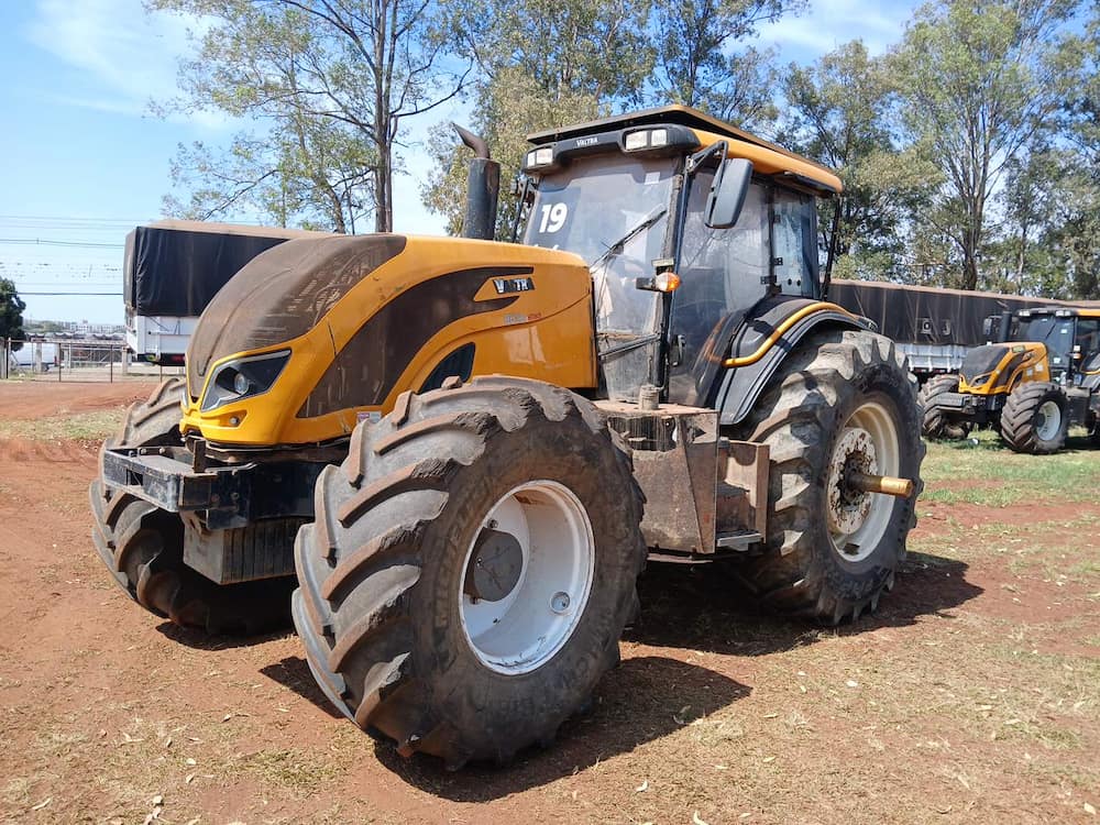 VALTRA BH 224 HiTECH