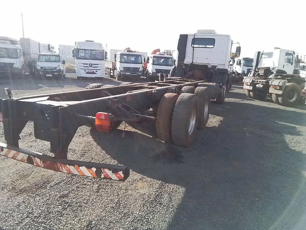 VOLKSWAGEN 26.280 CRM 6X4