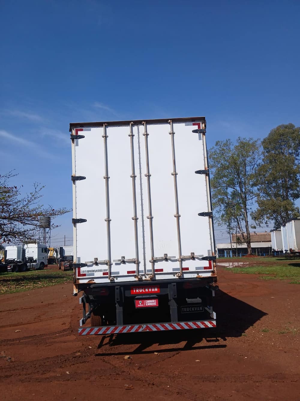 TRUCKVAN SR SIDER LONADO