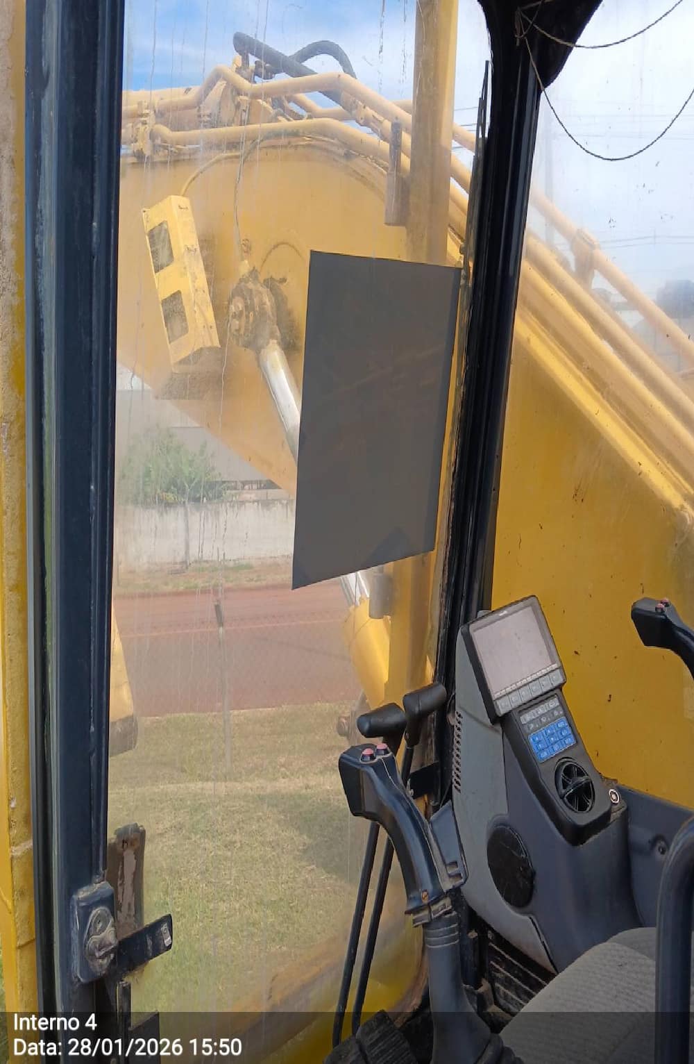 KOMATSU PC 200 LC