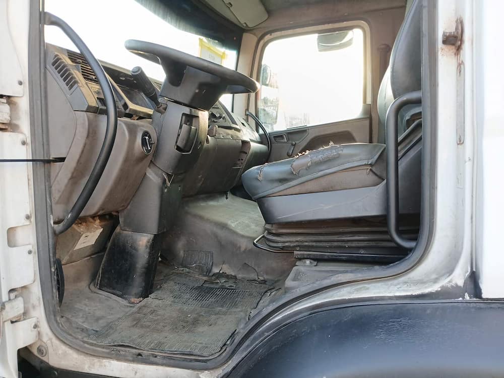 Volkswagen 24-260 E Constel. 6x2 2p (diesel)(E5)