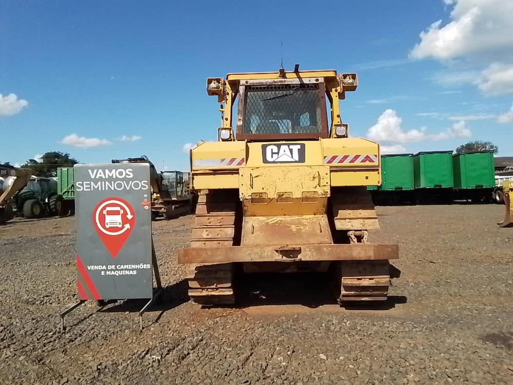 CATERPILLAR D6T