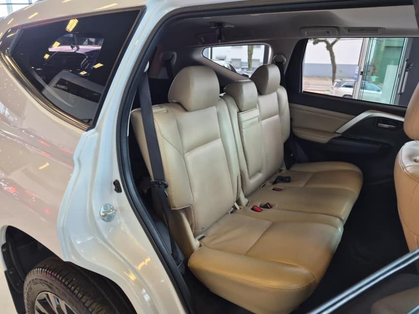 Mitsubishi PAJERO SPORT 2.4 16V MIVEC TURBO DIESEL HPE-S AWD AUTOMÁTICO 2022/2023