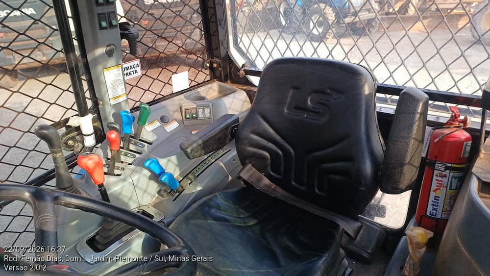 LS Mtron TRATOR AGRÍCOLA LS PLUS 1