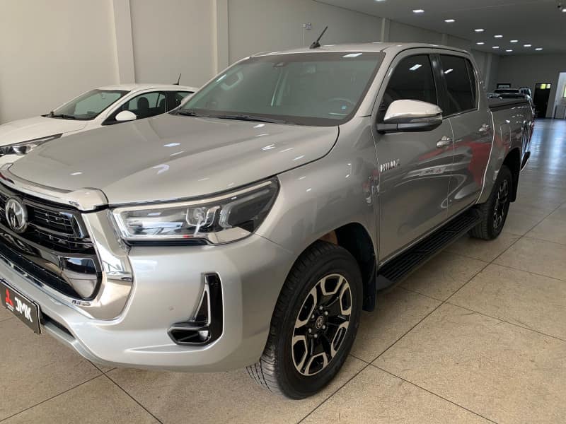 TOYOTA HILUX SRX