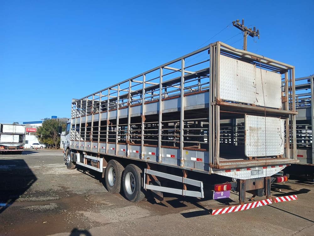 TRIEL-HT CARROCERIA METÁLICA TRANSP. SUÍNOS
