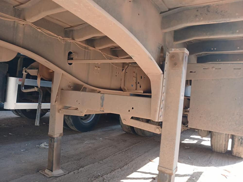 TRUCKVAN SR GRANELEIRO 4E 1+3