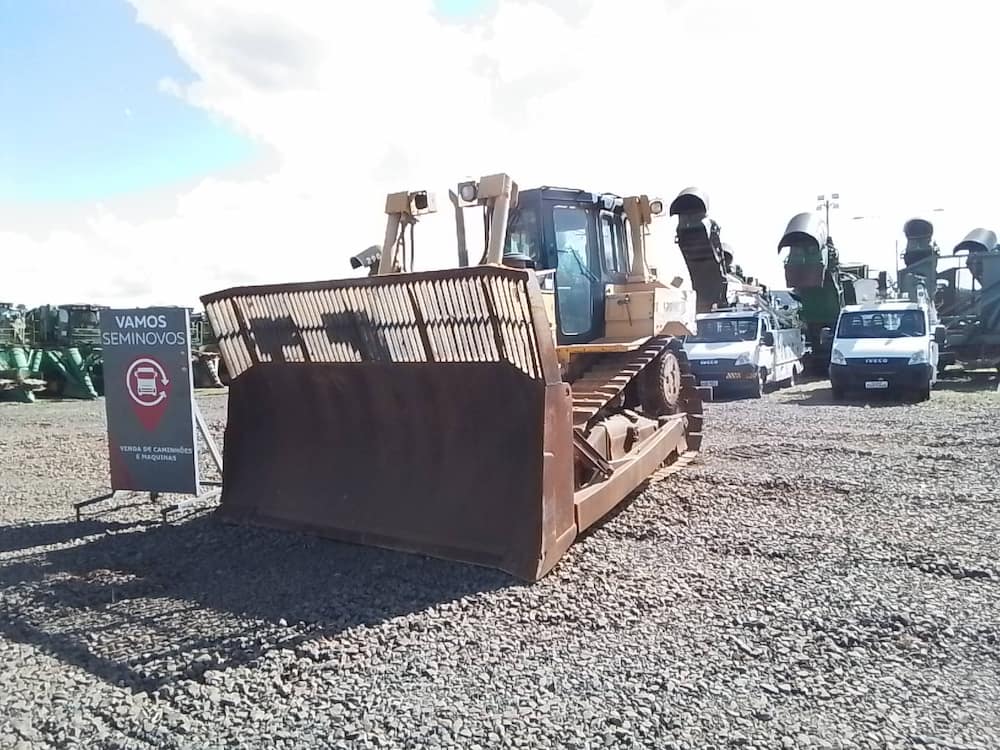 CATERPILLAR D6T