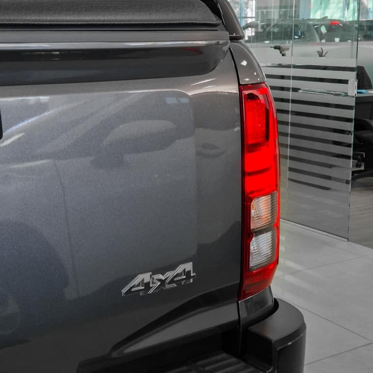 Mitsubishi TRITON 2.4 BITURBO DIESEL CD KATANA 4X4 AUTOMÁTICO 2026/2027