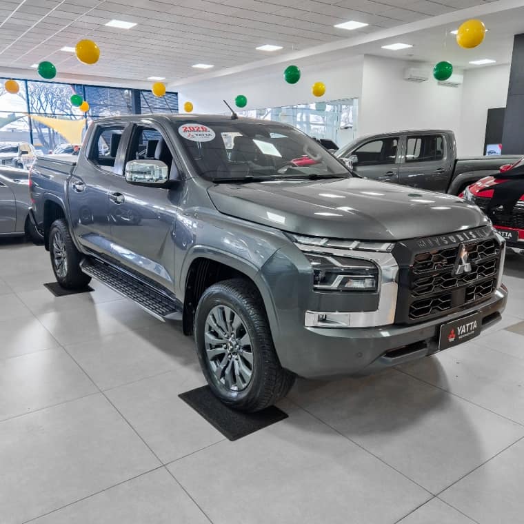 Mitsubishi TRITON 2.4 BITURBO DIESEL CD HPE-S 4X4 AUTOMÁTICO 2025/2026