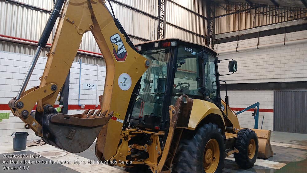 CATERPILLAR CAT RETROESCAVADEIRA 416 F2