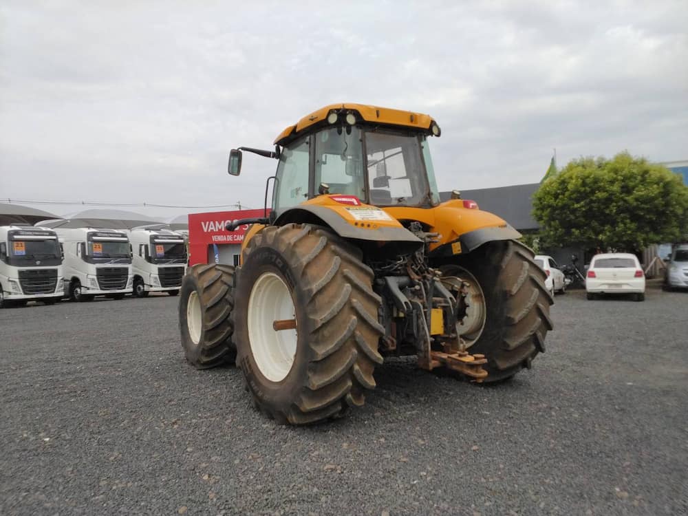 VALTRA TRATOR T230
