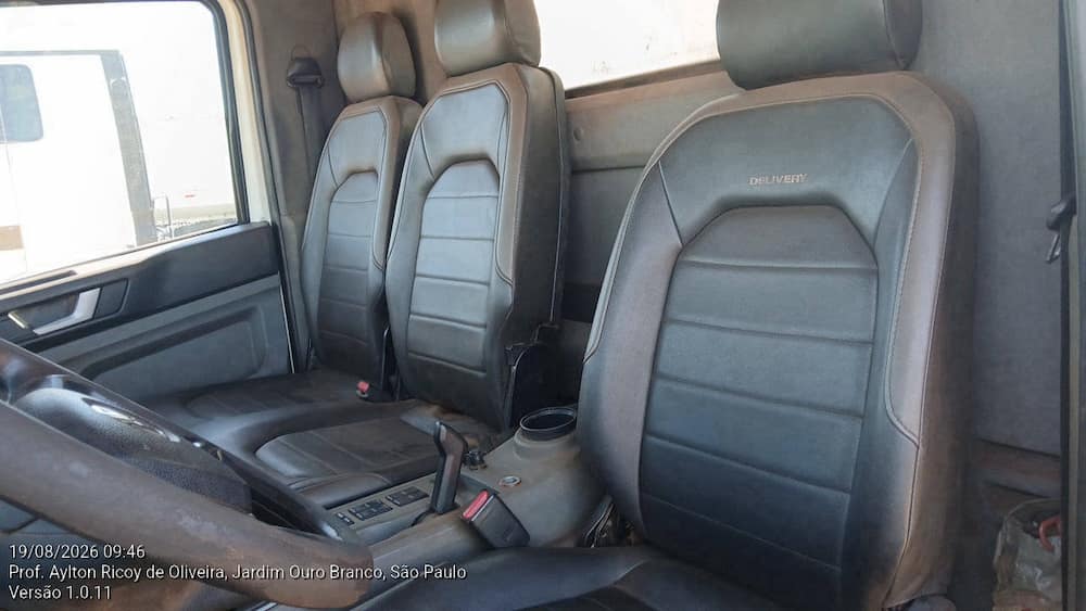 VOLKSWAGEN 11-180 DELIVERY 2P DIESEL E5