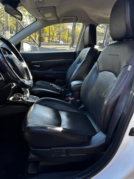 Mitsubishi OUTLANDER SPORT HPE BLAXK EDITION
