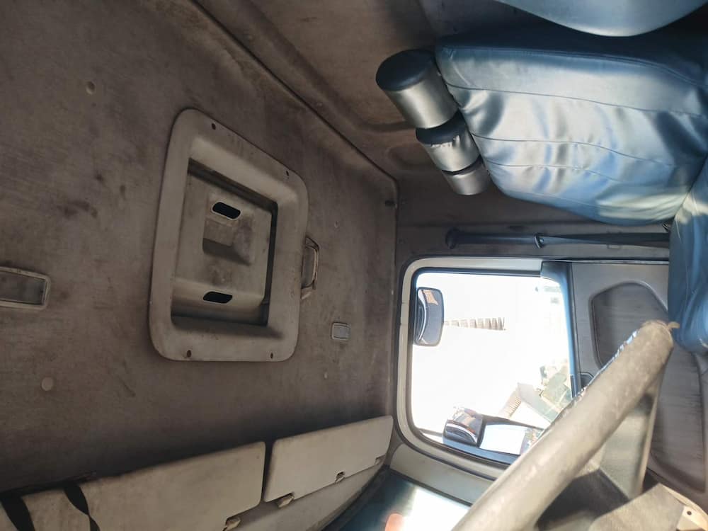 Volkswagen 24-260 E Constel. 6x2 2p (diesel)(E5)