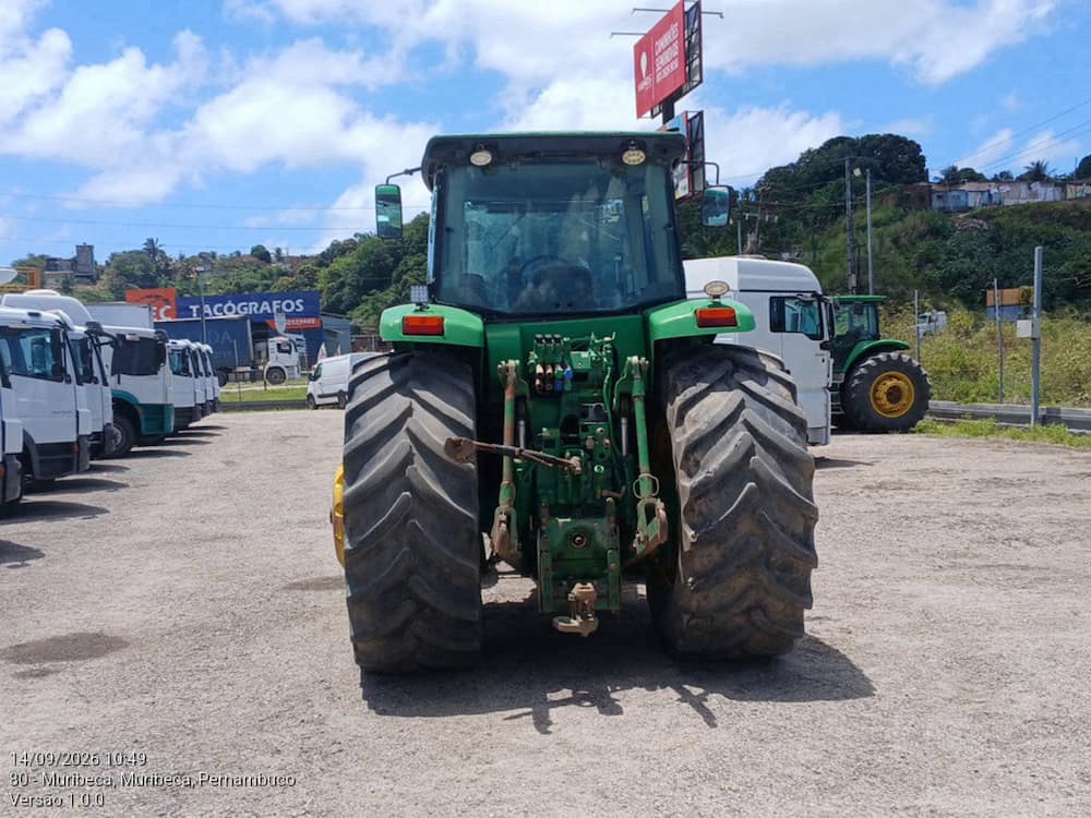 JOHN DEERE 7200J