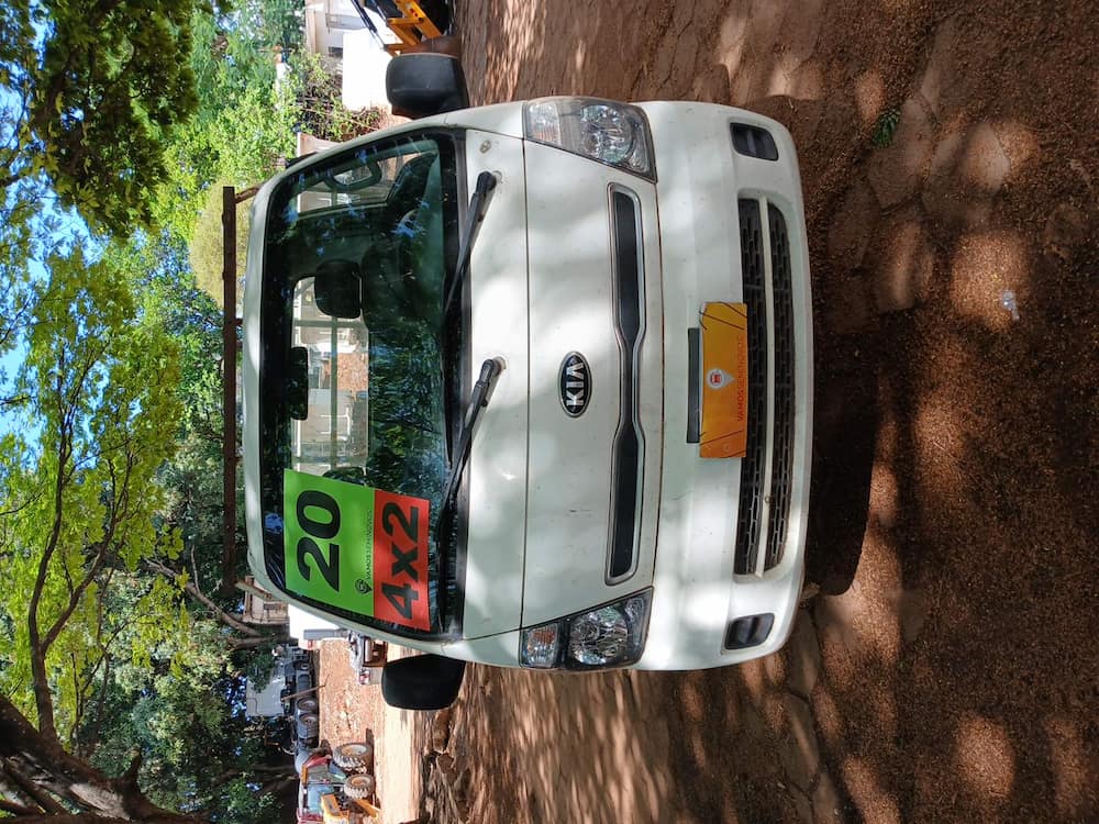 Kia Bongo K-2500 STD 4x2 RS (cab. simples)