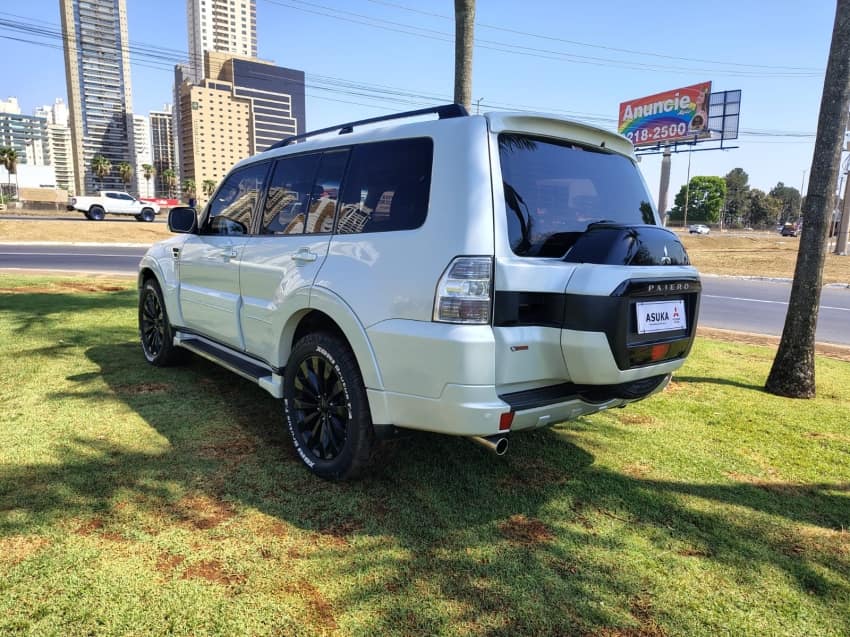Mitsubishi PAJERO FULL 3.2 HPE 4X4 16V TURBO INTERCOOLER DIESEL 4P AUTOMÁTICO 2017/2018