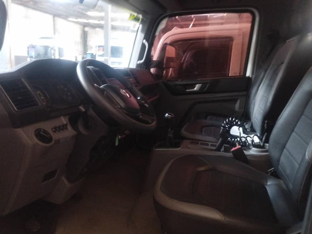 VOLKSWAGEN 11-180 DELIVERY 2P DIESEL E5