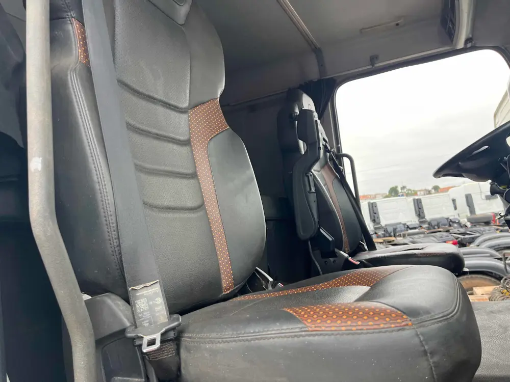 Mercedes-Benz Axor 3344 S (6X4)