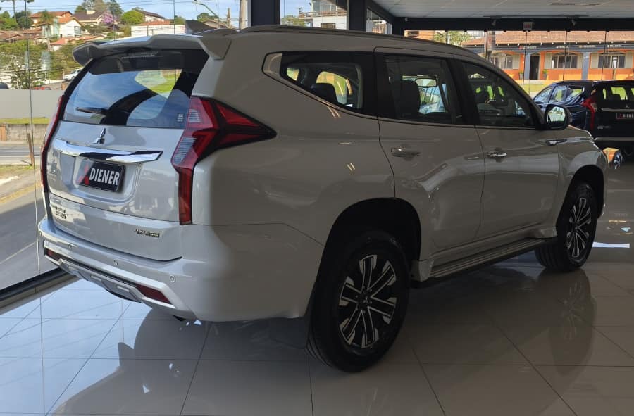 Mitsubishi PAJERO SPORT HPE-S 2.4 DIESEL 4X4 AUT 2024