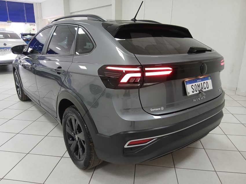 Volkswagen NIVUS 1.0 200 TSI TOTAL FLEX COMFORTLINE AUTOMÁTICO 2022/2023