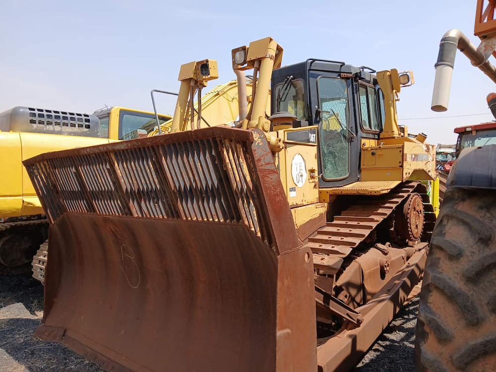 CATERPILLAR D6T