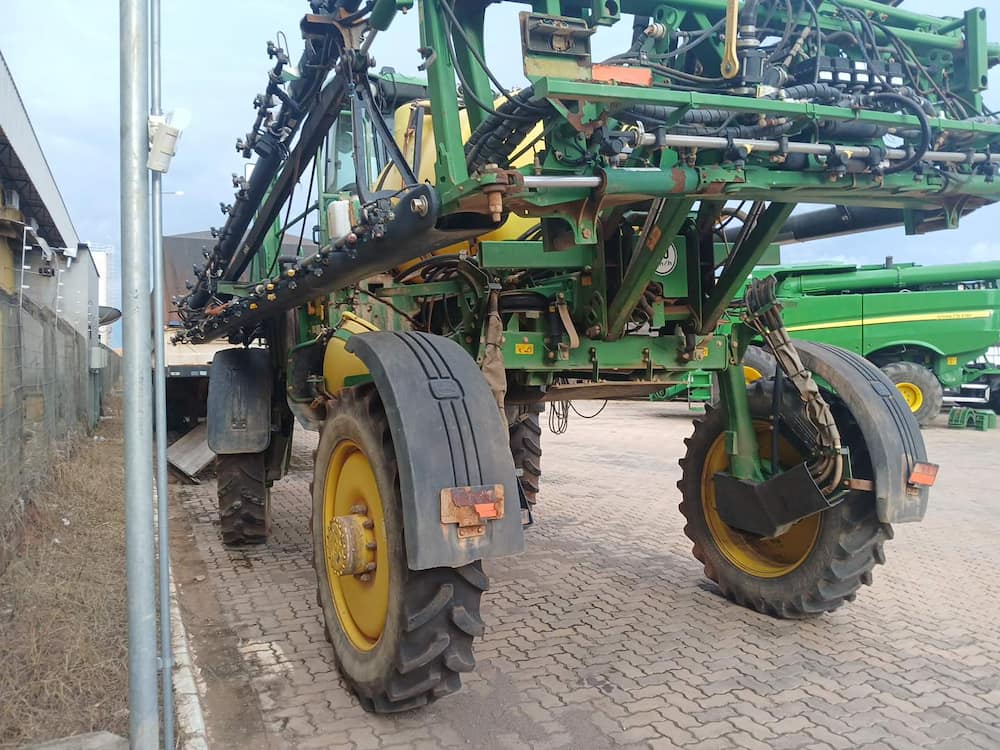 JOHN DEERE M4025