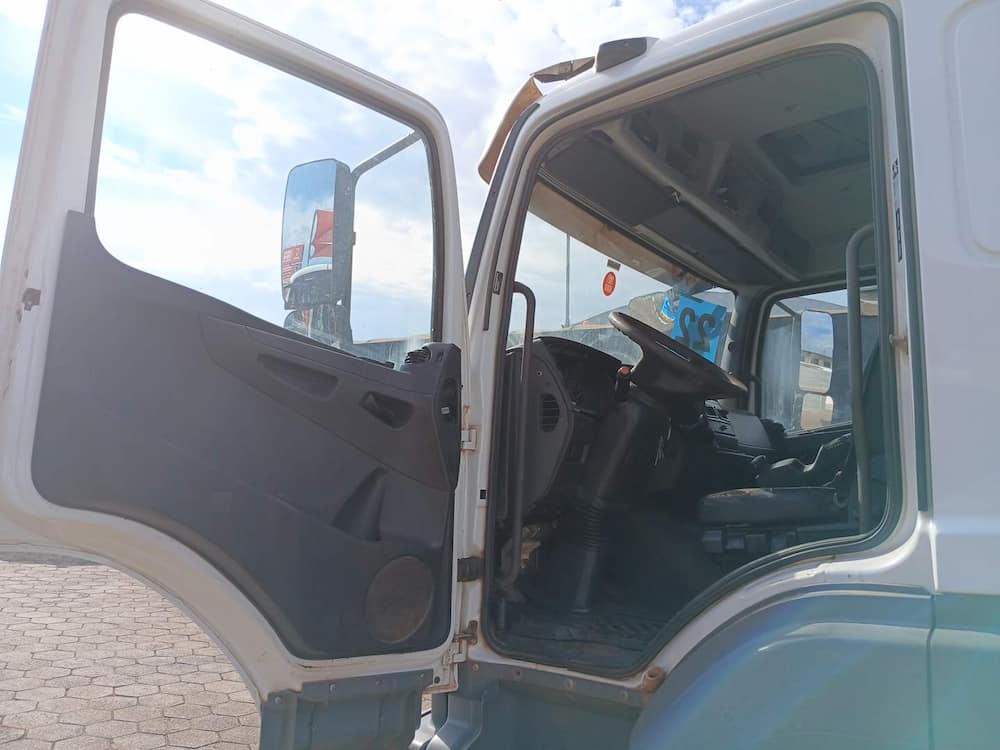 Mercedes-Benz Axor 3344 S (6X4)