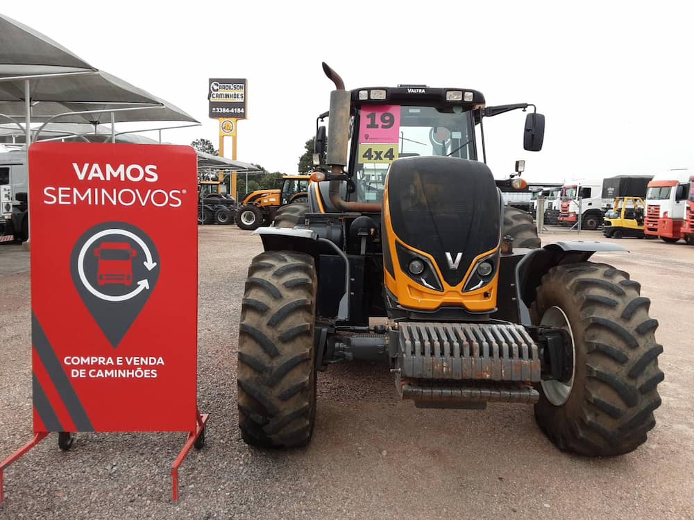 VALTRA BH 224 HiTECH