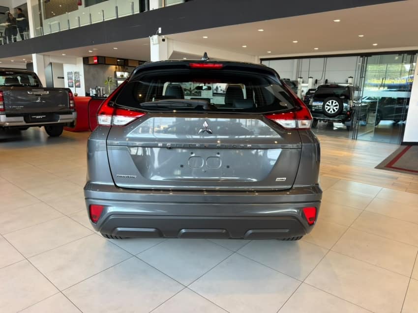 Mitsubishi ECLIPSE CROSS 1.5 MIVEC TURBO GASOLINA TARMAC CVT 2027/2027