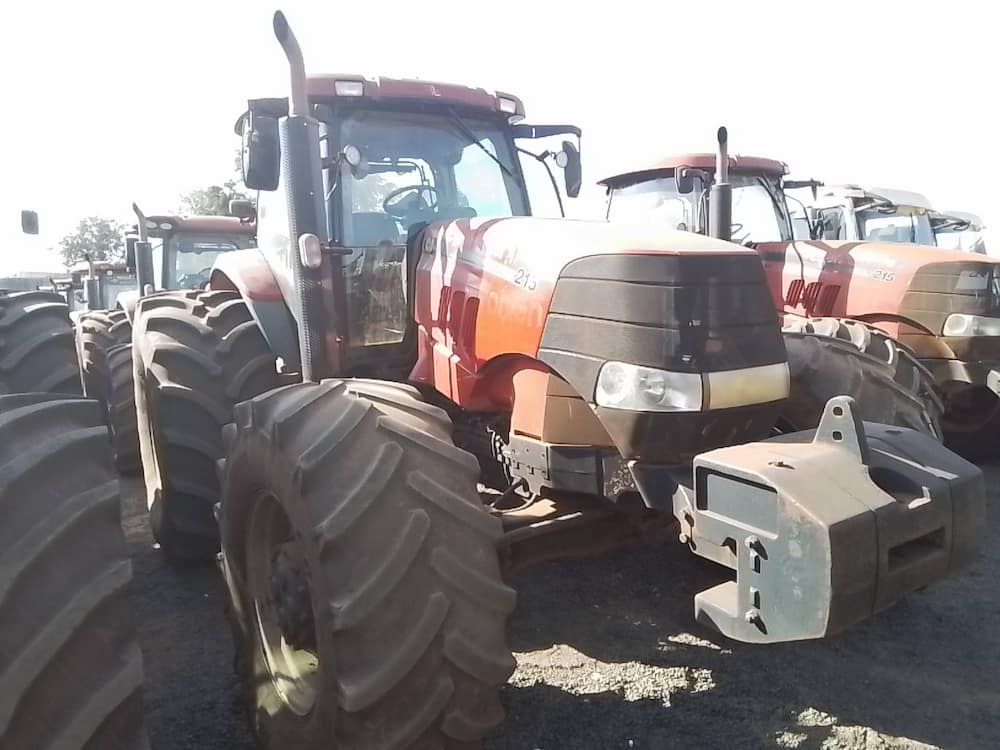 CASE PUMA 215