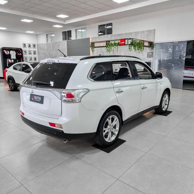 Mitsubishi OUTLANDER 2014/2015