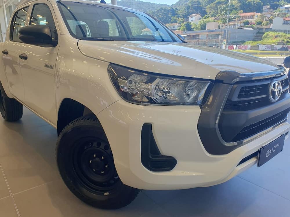 TOYOTA HILUX 2.8 D-4D TURBO DIESEL CD POWER PACK 4X4 AUTOMATICO