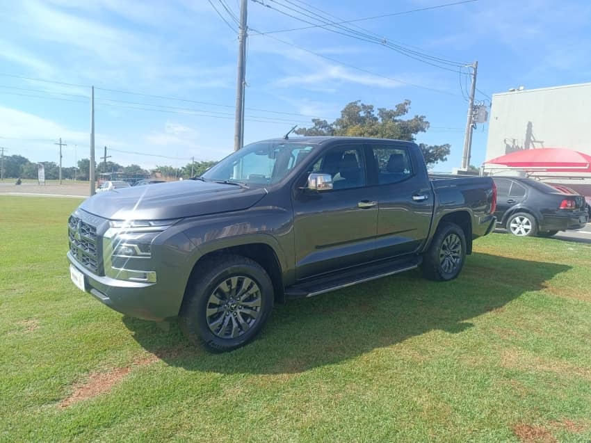 Mitsubishi TRITON 2.4 BITURBO DIESEL HPE-S 4X4 AUTOMÁTICO