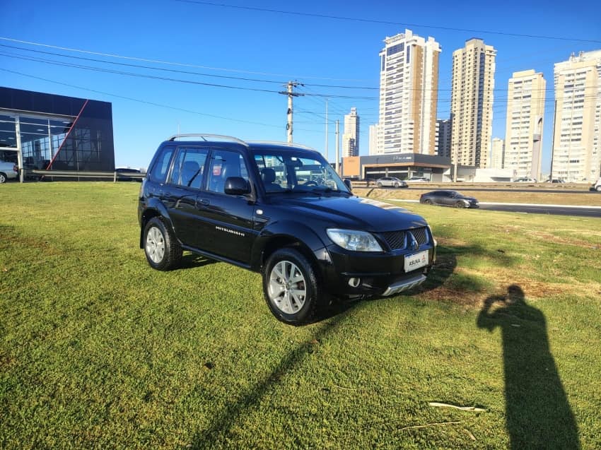 Mitsubishi PAJERO TR4 2.0 4X2 16V 140CV FLEX 4P MANUAL
