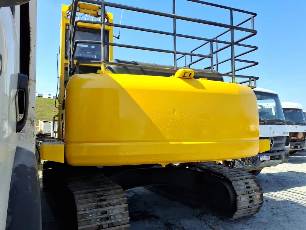 KOMATSU PC 200 LC