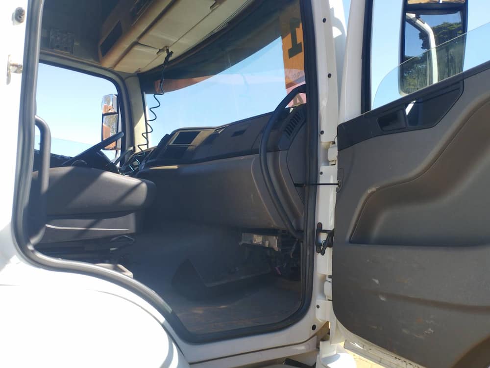 Volkswagen 26.420 Constellation 26.420 E SC Tractor V Tronic