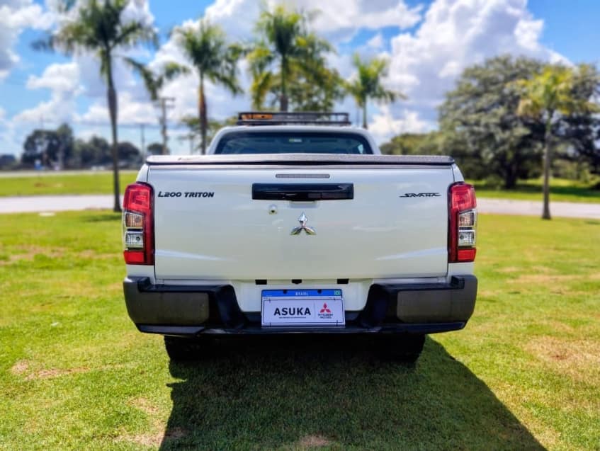 Mitsubishi L200 TRITON 2.4 16V TURBO DIESEL SPORT SAVANA CD 4P 4X4 AUTOMÁTICO