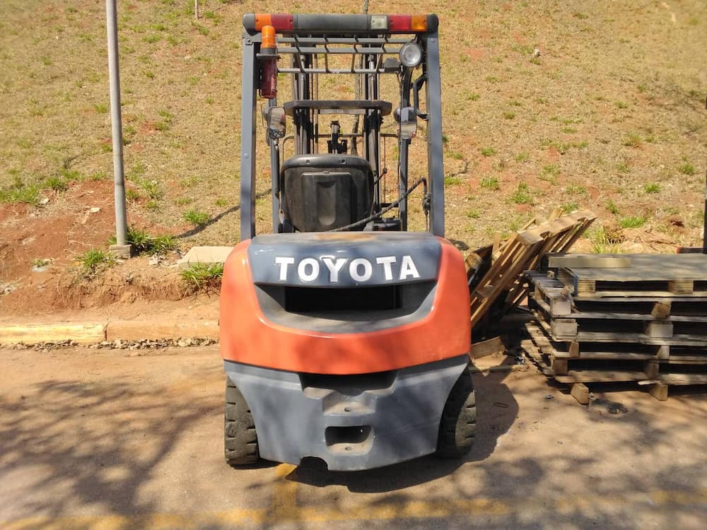 TOYOTA 8FG25B