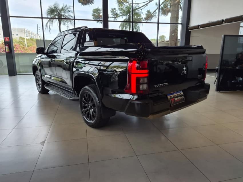 Mitsubishi TRITON 2.4 BITURBO DIESEL CD KATANA 4X4 AUTOMÁTICO 2025/2026