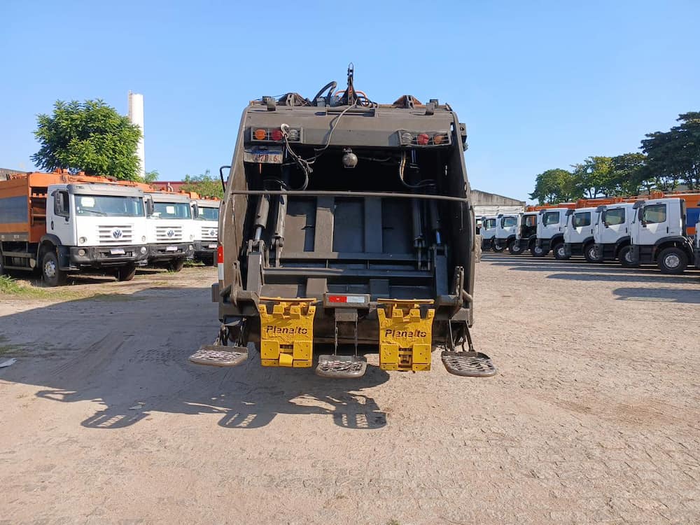 Volkswagen 24-260 E Constel. 6x2 2p (diesel)(E5)