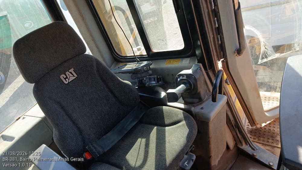 CATERPILLAR TRATOR DE ESTEIRA D6T