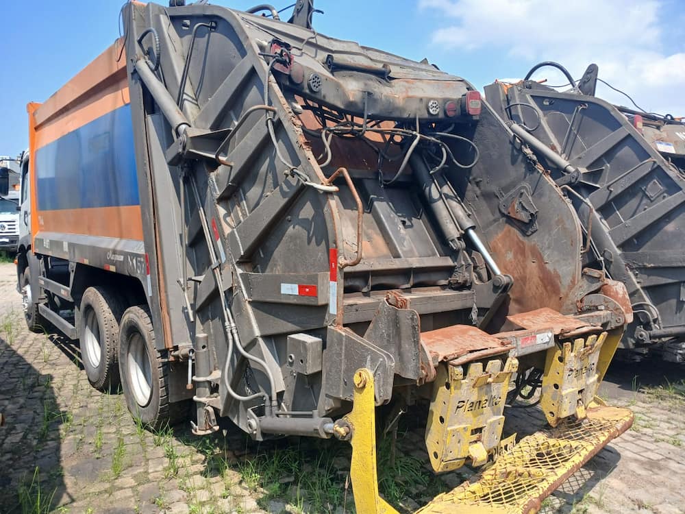 Volkswagen 24-260 E Constel. 6x2 2p (diesel)(E5)