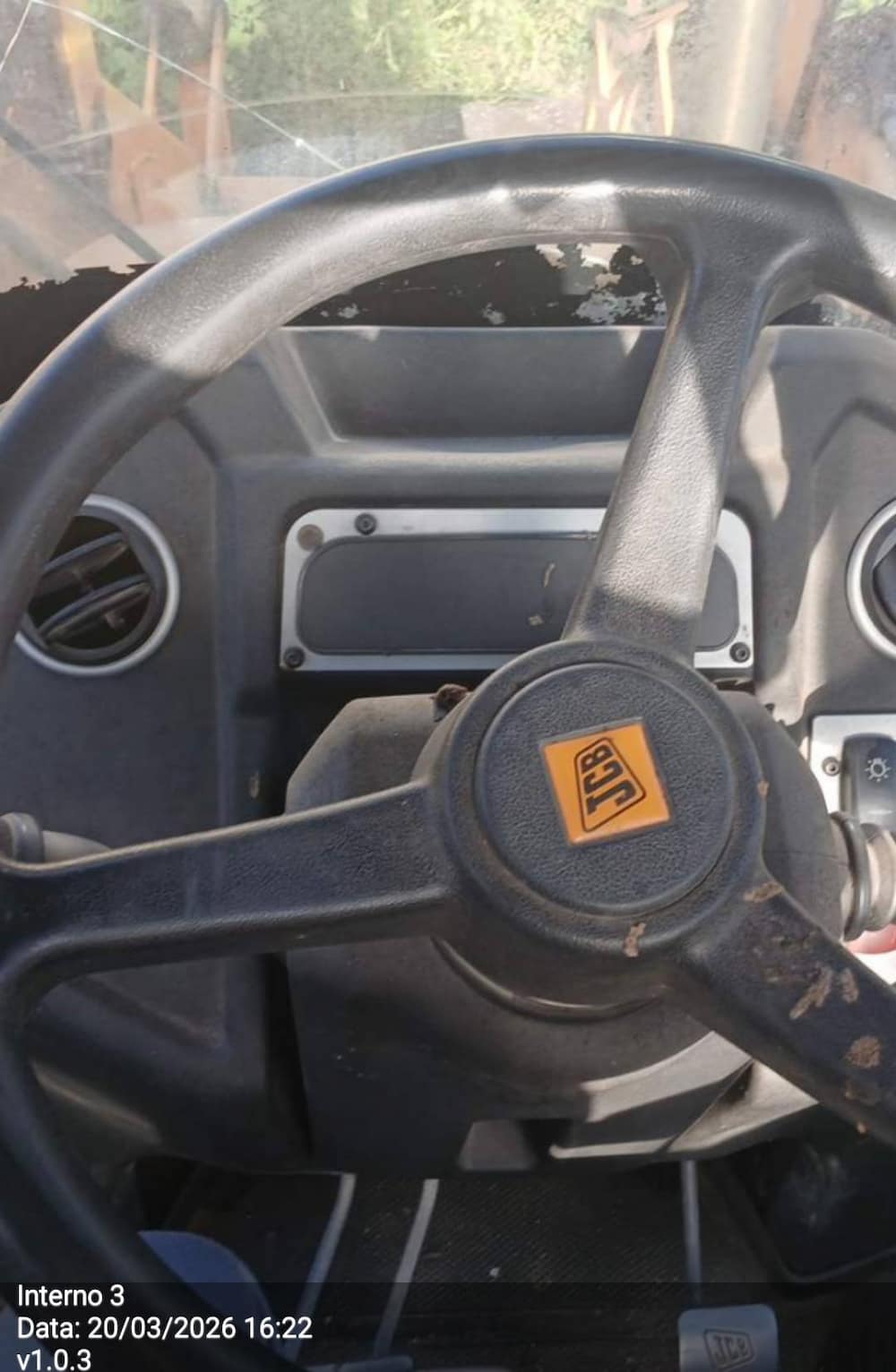 JCB RETROESCAVADEIRA
