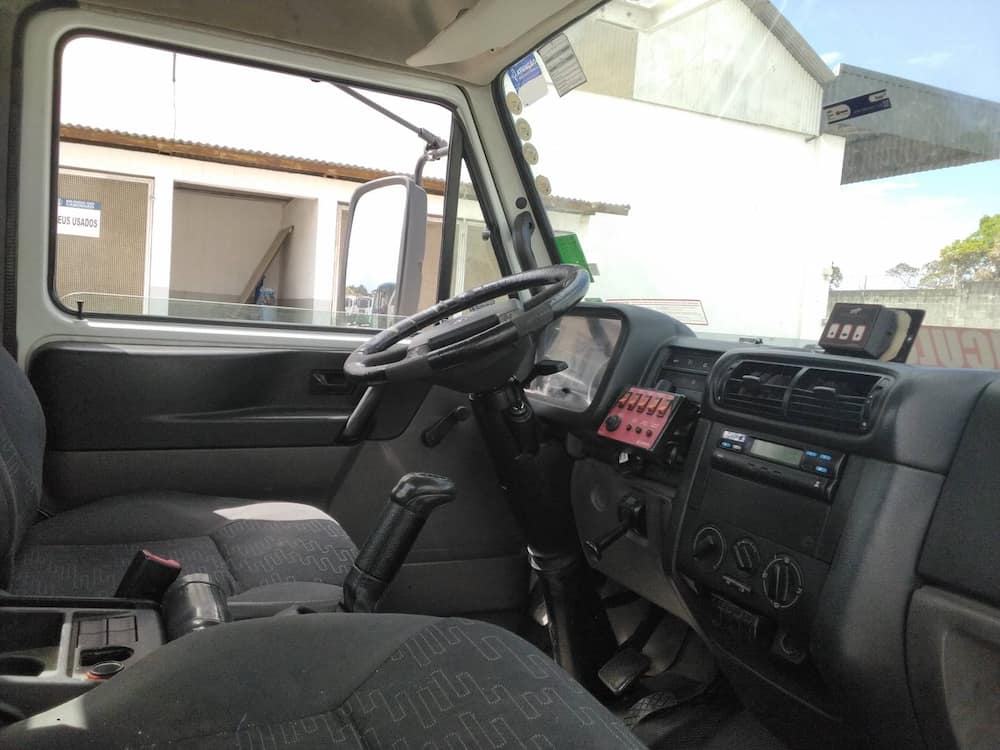VOLKSWAGEN 8.160 DELIVERY 4X2