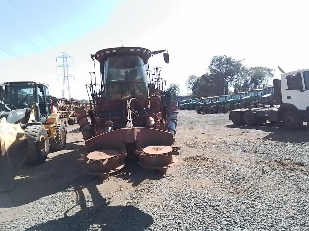 CASE 8810