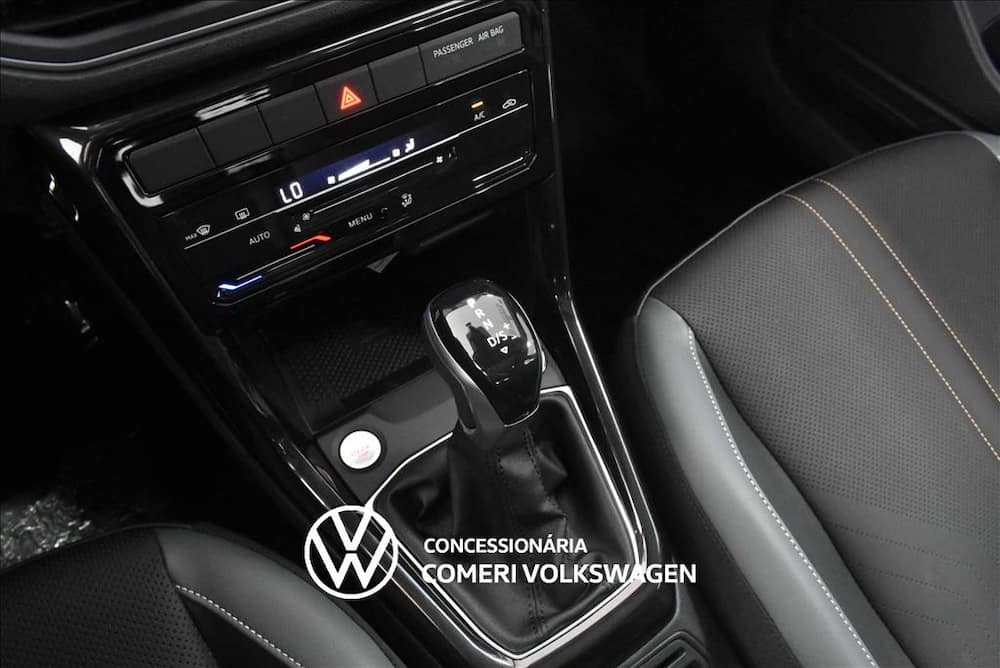 2027 VOLKSWAGEN T-CROSS 1.4 250 TSI TOTAL FLEX EXTREME AUTOMÁTICO