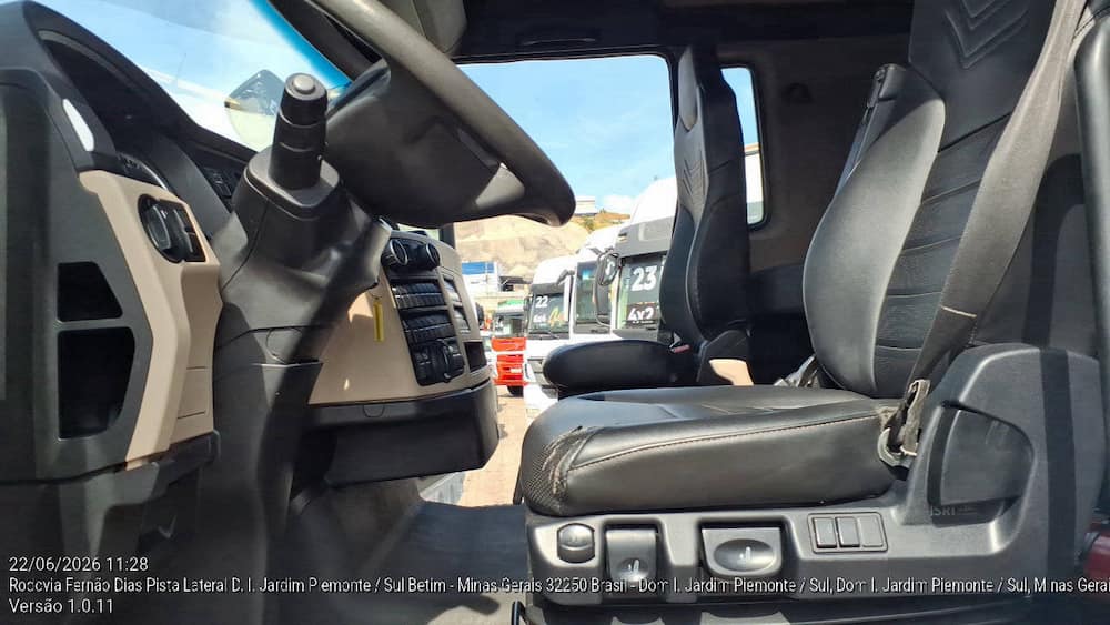 VOLKSWAGEN 29.520 METEOR 6X4