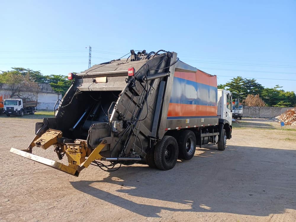 Volkswagen 24-260 E Constel. 6x2 2p (diesel)(E5)
